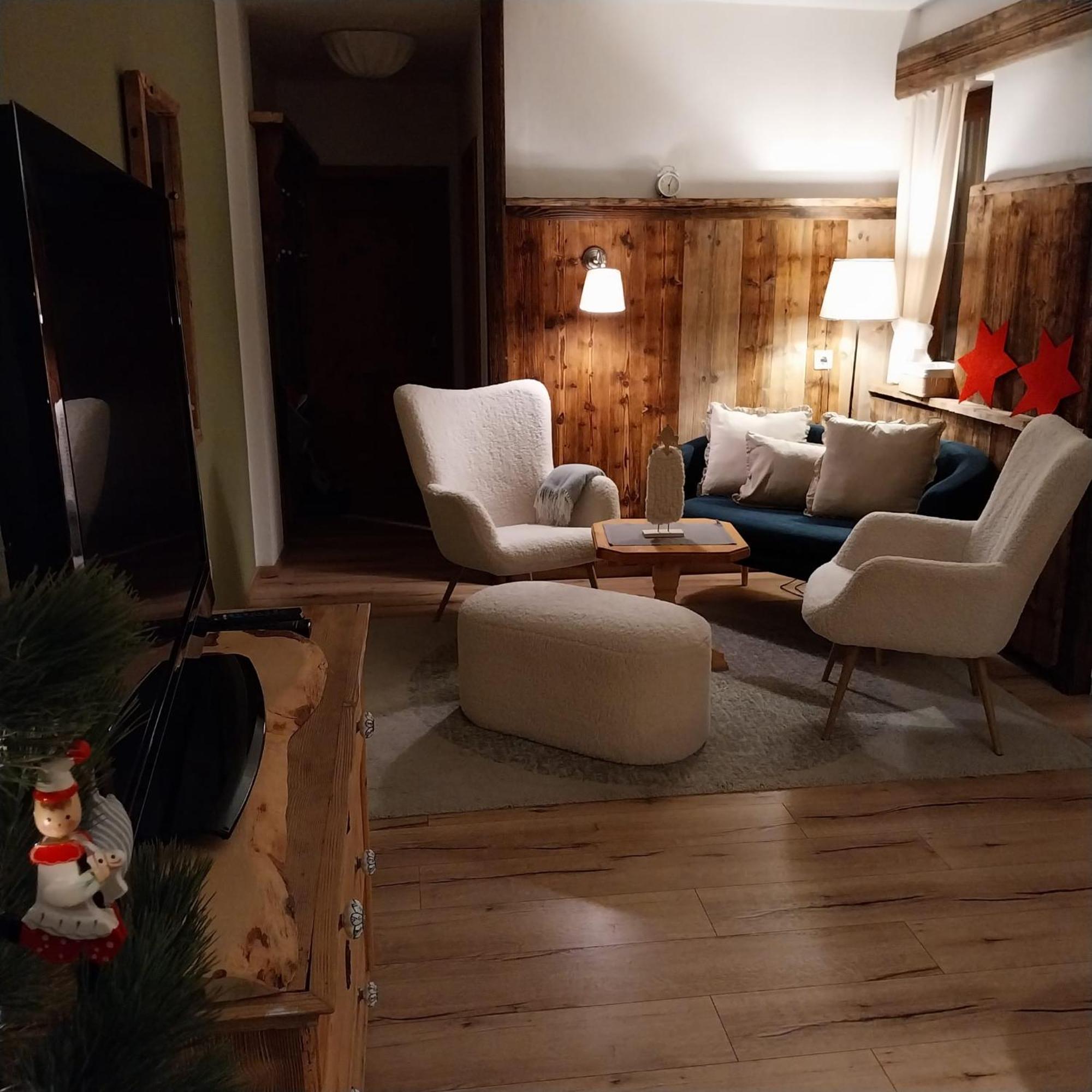 Burg Laudegg Blick Apartman Faggen Kültér fotó